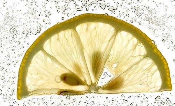 Полезна ли вода с лимоном