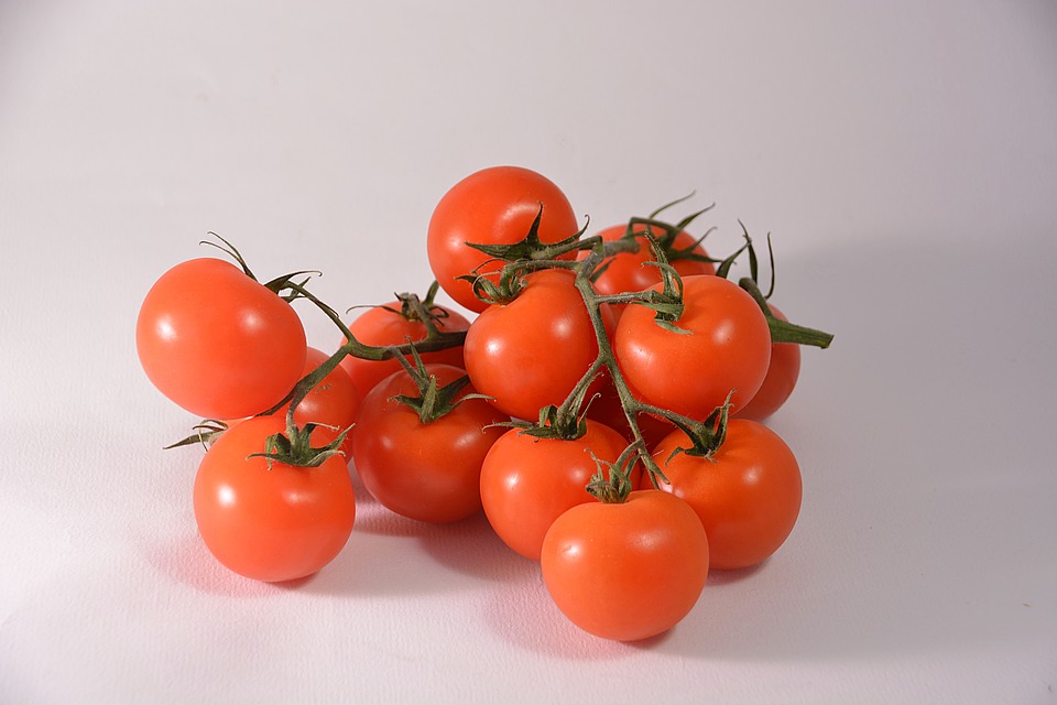 Как хранить томаты