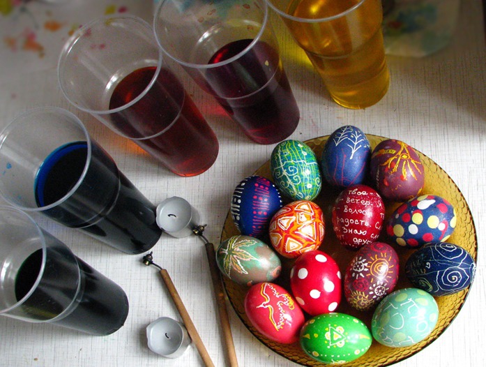 Пасхальные яйца - роспись воском