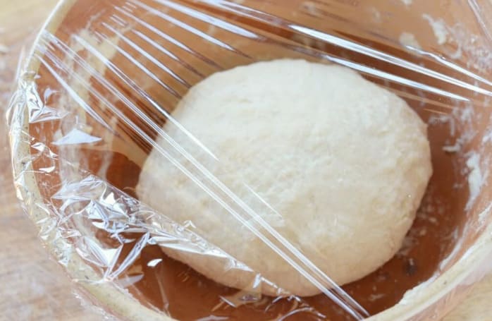 Можно ли хранить дрожжевое тесто в холодильнике